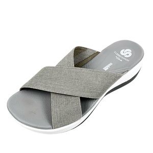 Clarks Womens Gray Cloud-steppers Size 6